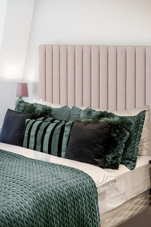 Explore The Most Exquisite West-End From A Harrods Family And Couple Home London Kültér fotó