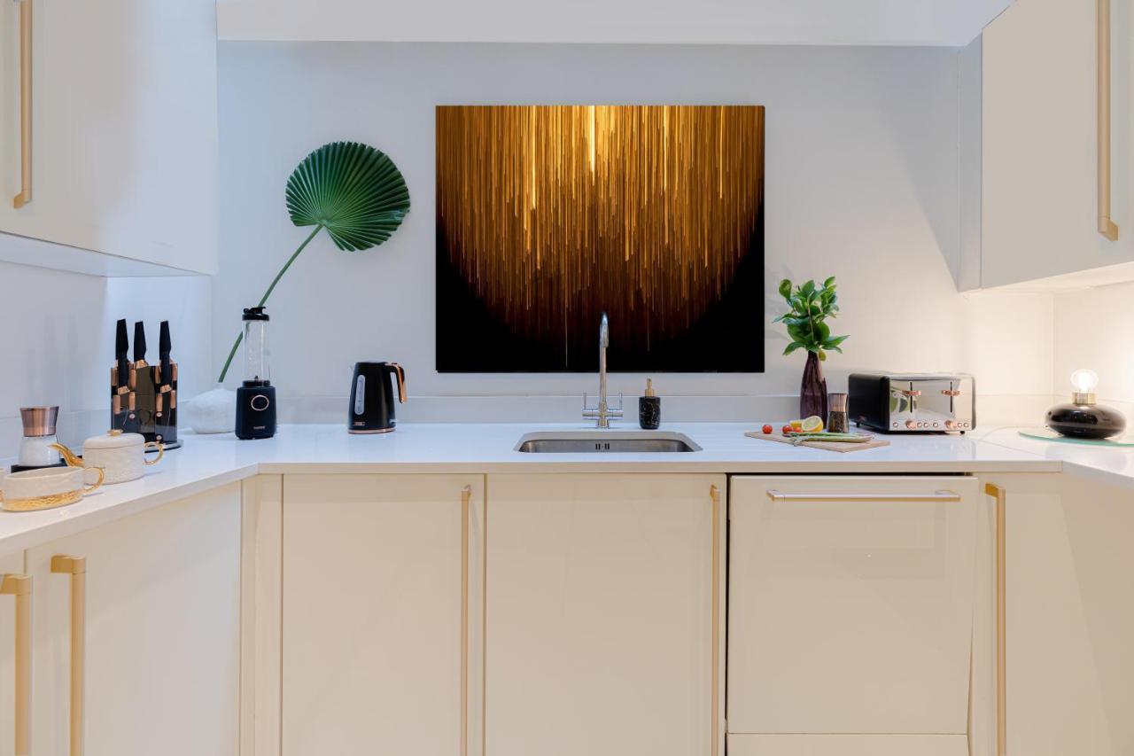 Explore The Most Exquisite West-End From A Harrods Family And Couple Home London Kültér fotó
