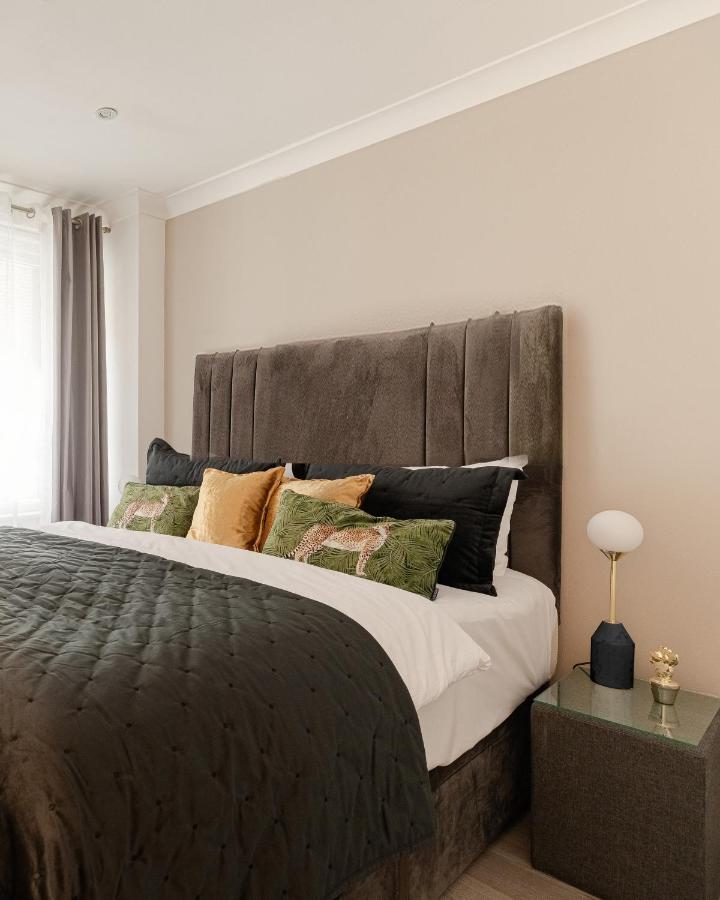 Explore The Most Exquisite West-End From A Harrods Family And Couple Home London Kültér fotó